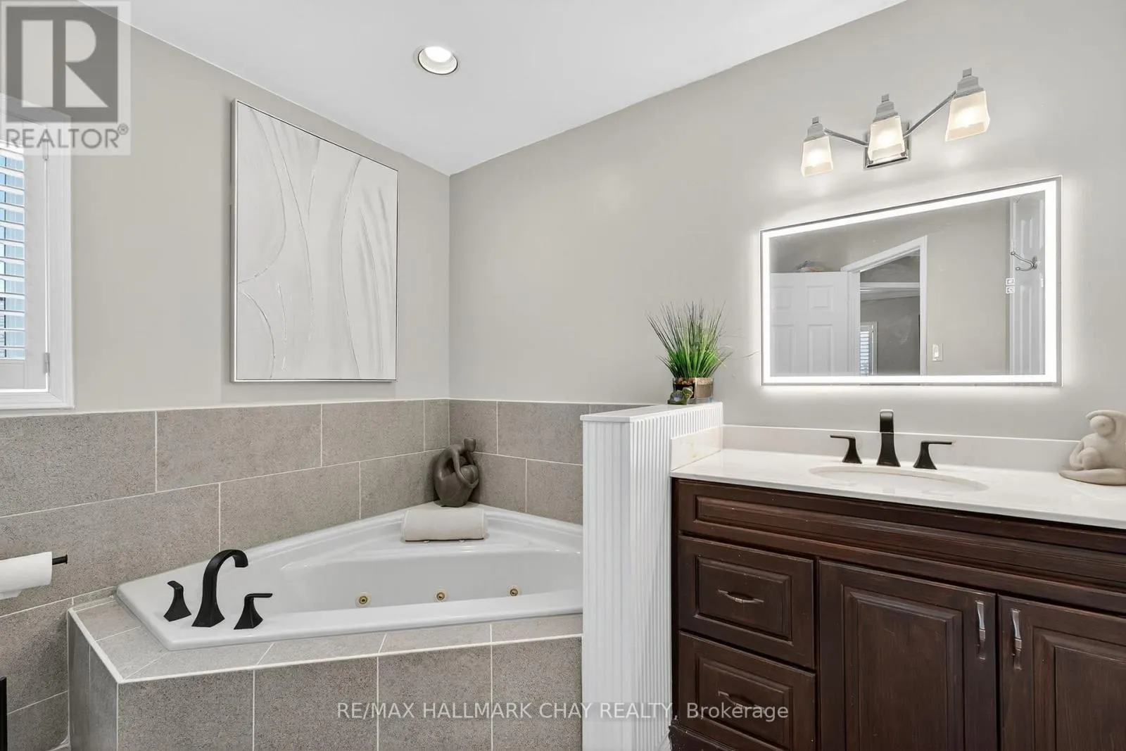 135 GREEN BRIAR ROAD
