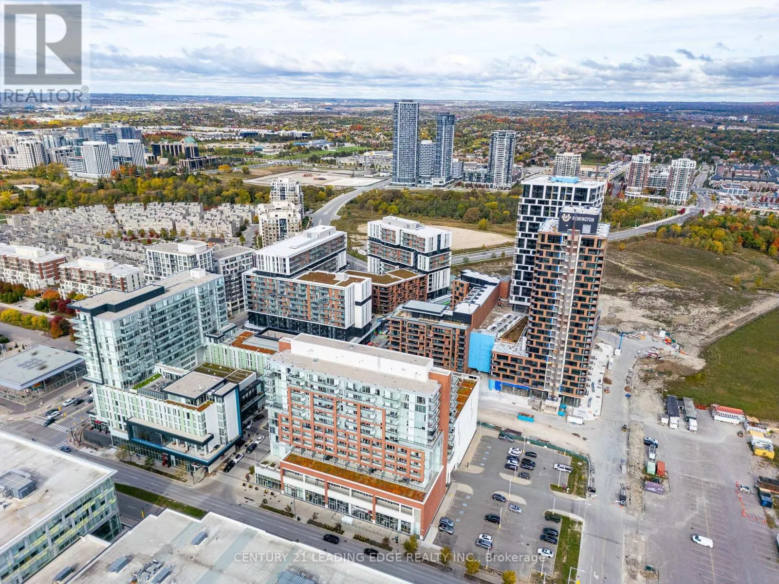 922 - 38 SIMCOE PROMENADE