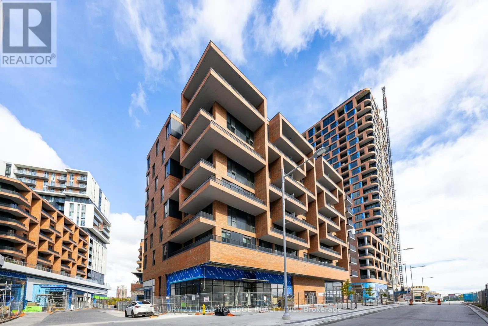 922 - 38 SIMCOE PROMENADE