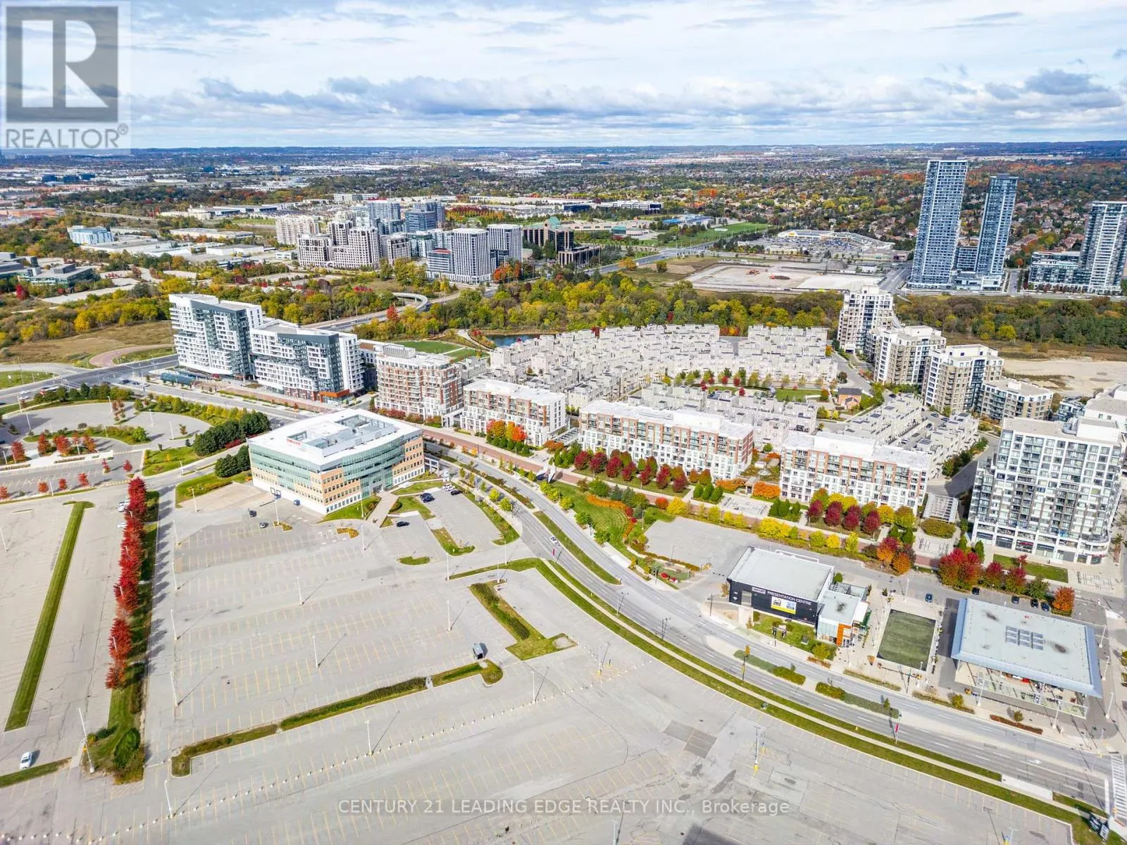 922 - 38 SIMCOE PROMENADE