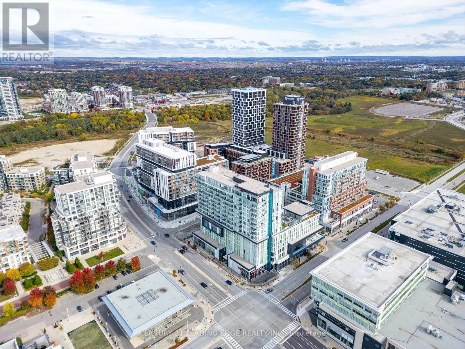 922 - 38 SIMCOE PROMENADE