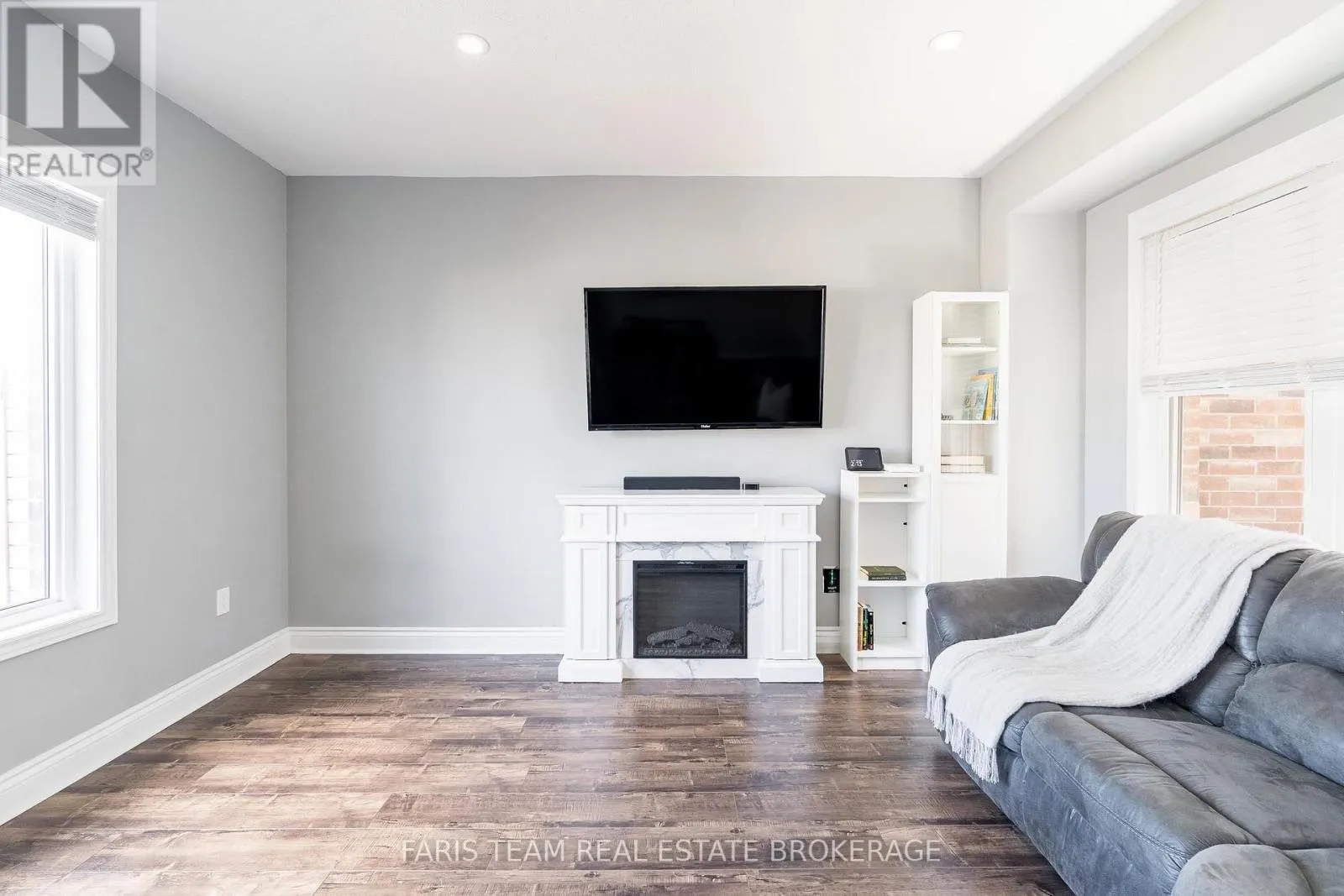 65 KINGSMERE CRESCENT