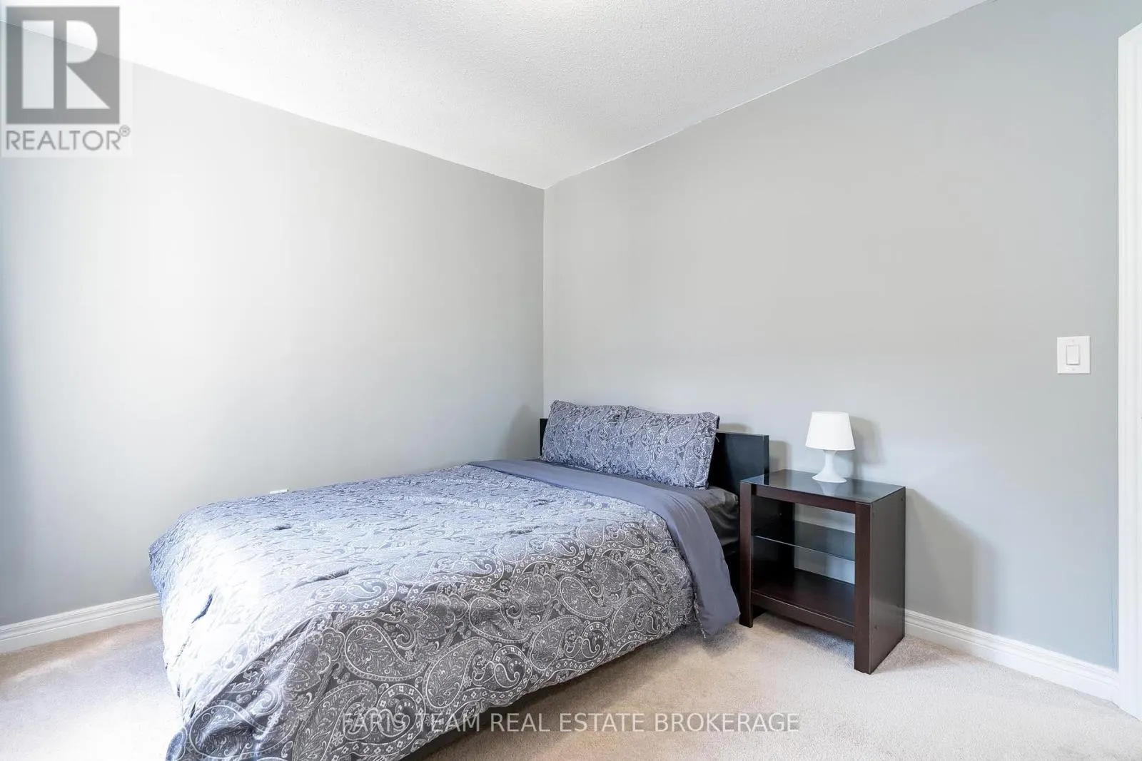 65 KINGSMERE CRESCENT