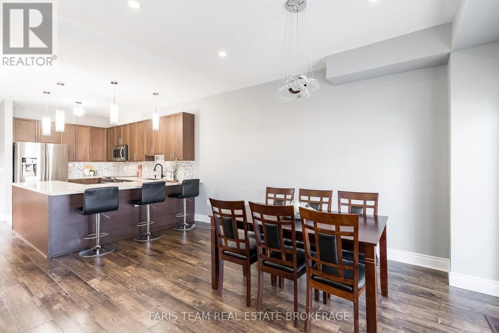 65 KINGSMERE CRESCENT