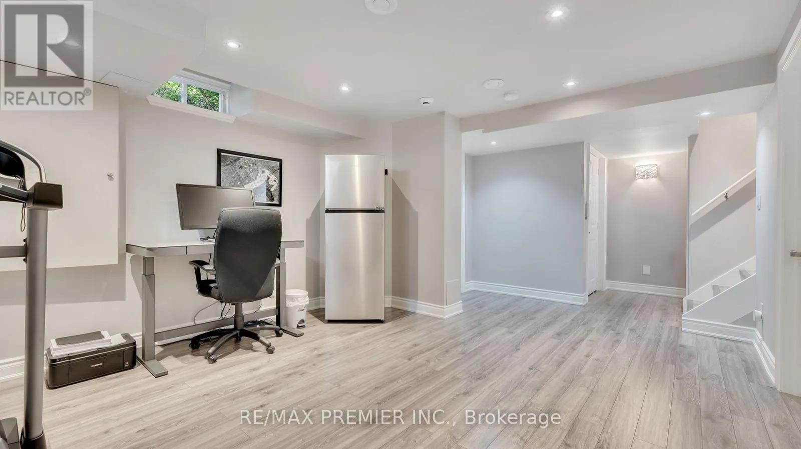 10 HENRY PETERS LANE