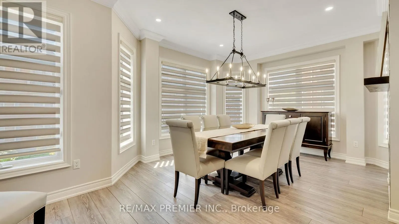 10 HENRY PETERS LANE