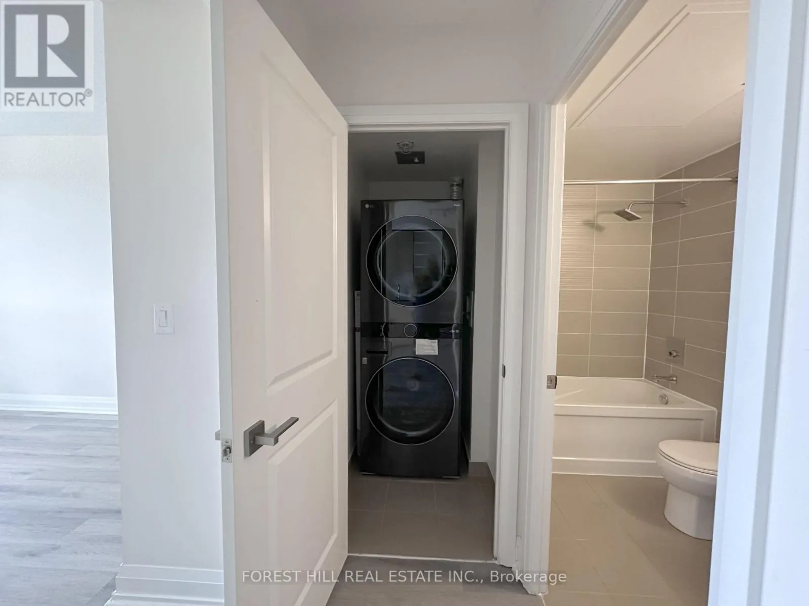 2722 - 7161 YONGE STREET