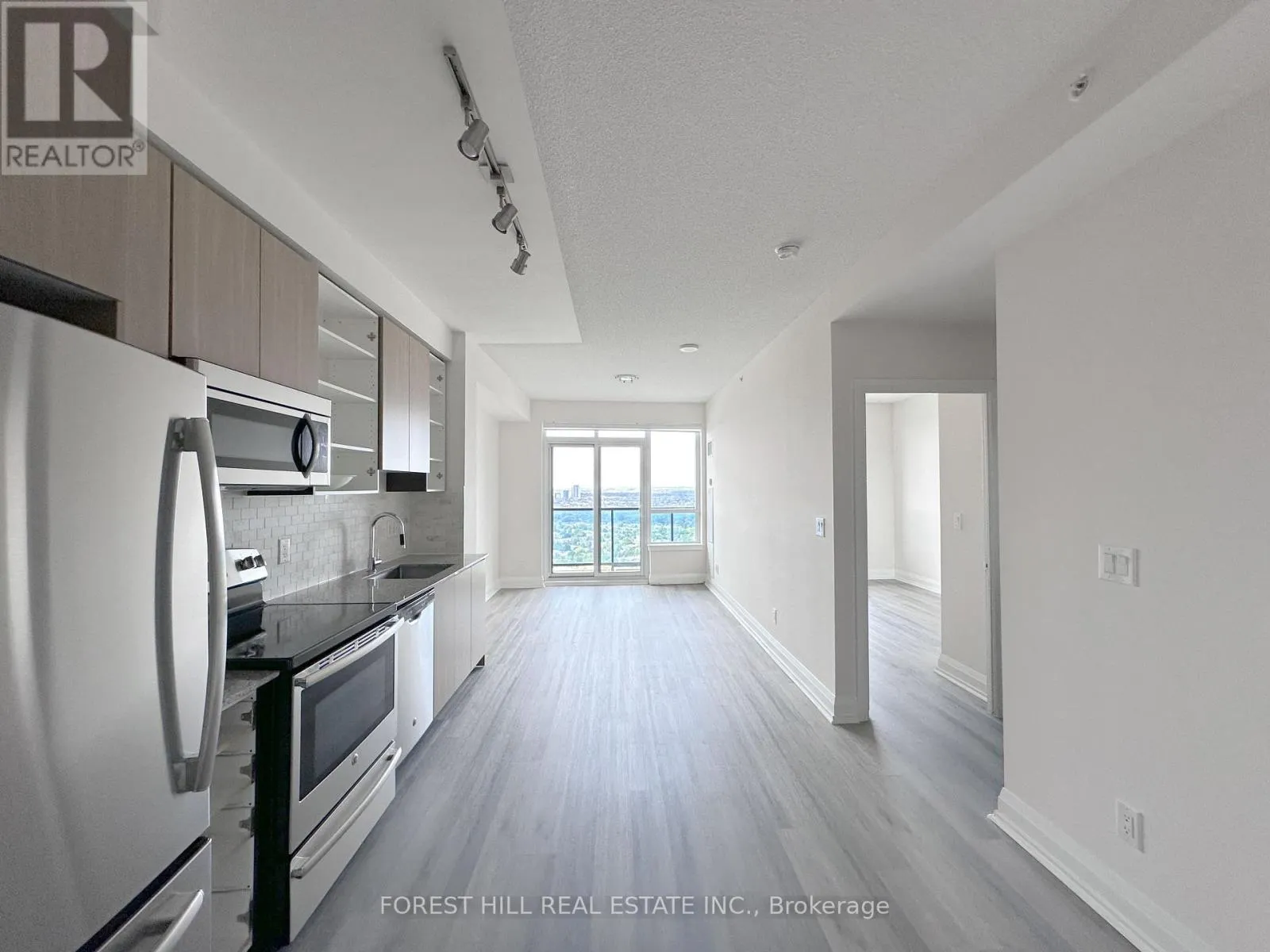 2722 - 7161 YONGE STREET