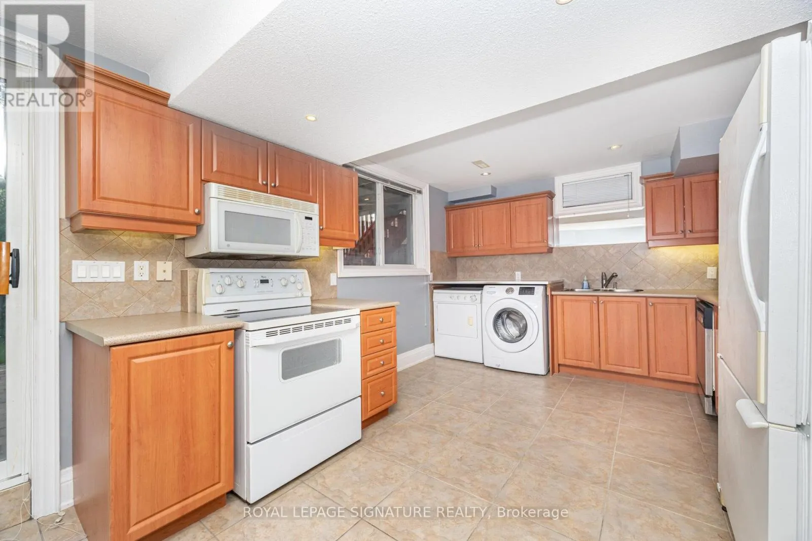 15 WATER GARDEN LANE