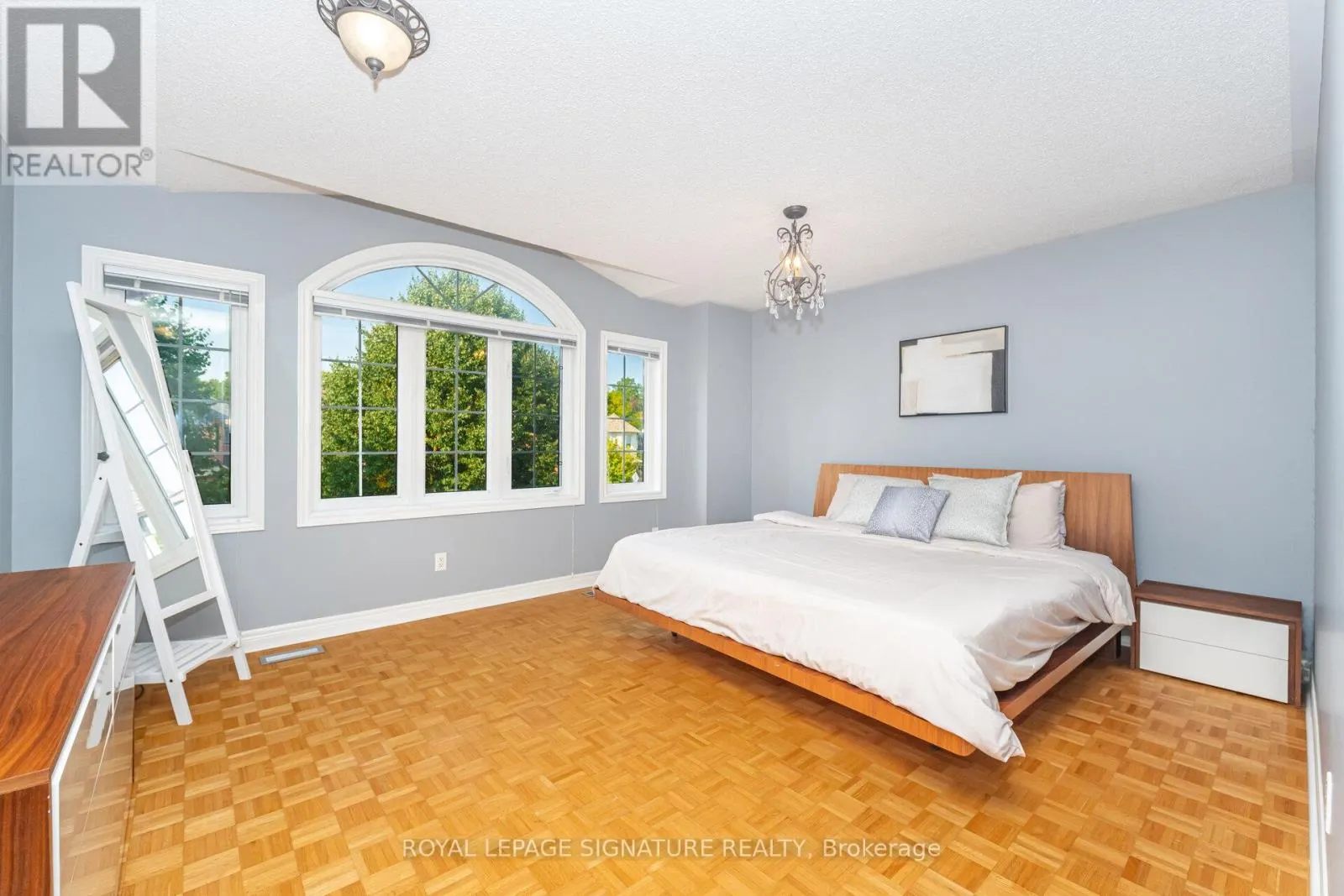 15 WATER GARDEN LANE