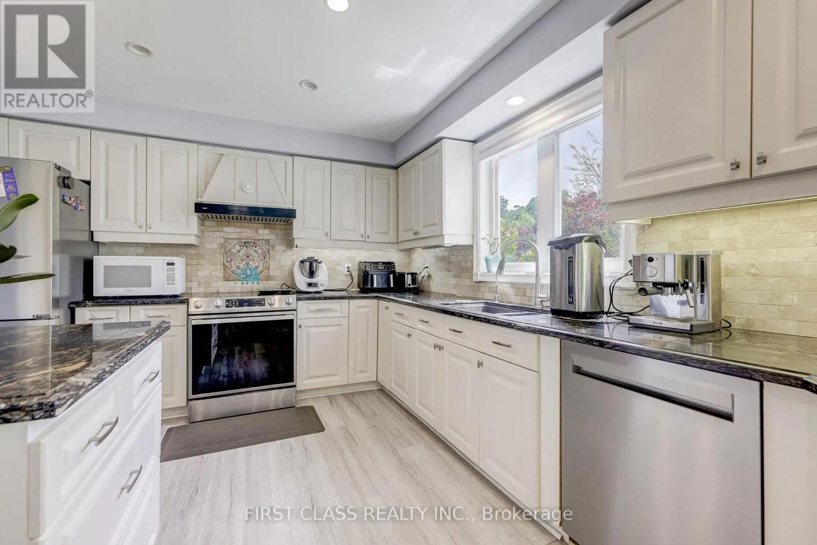 449 ALEX DONER DRIVE