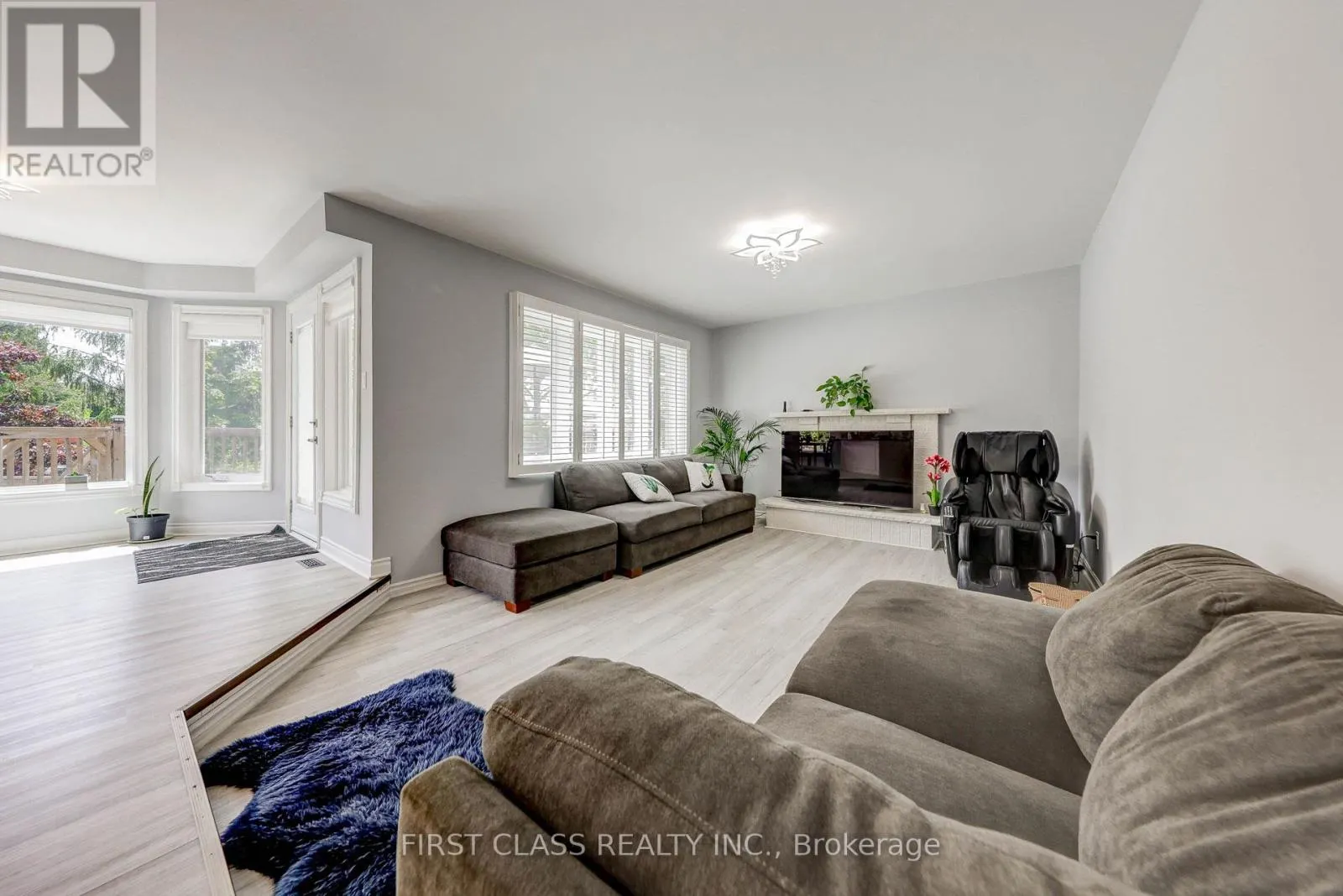 449 ALEX DONER DRIVE