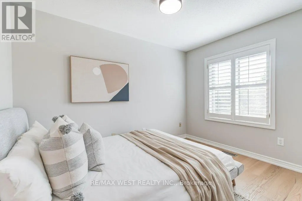 31 WATKINS GLEN CRESCENT