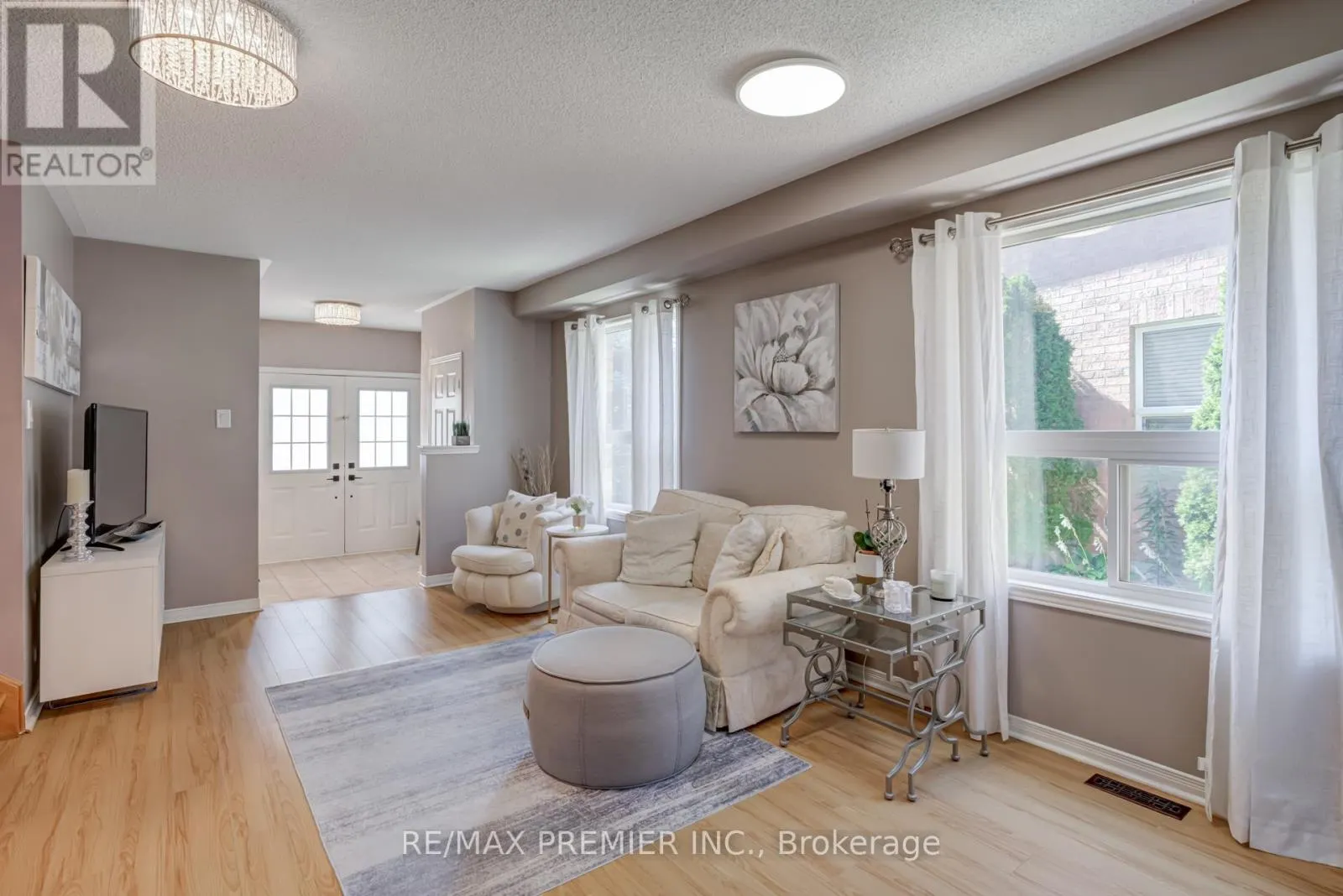 89 RONAN CRESCENT