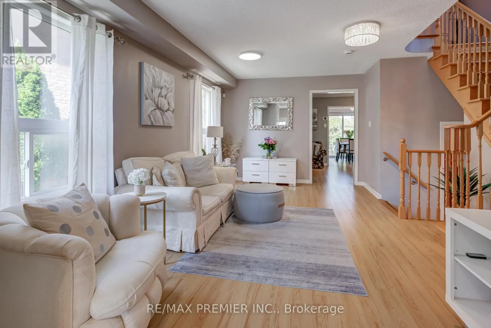 89 RONAN CRESCENT