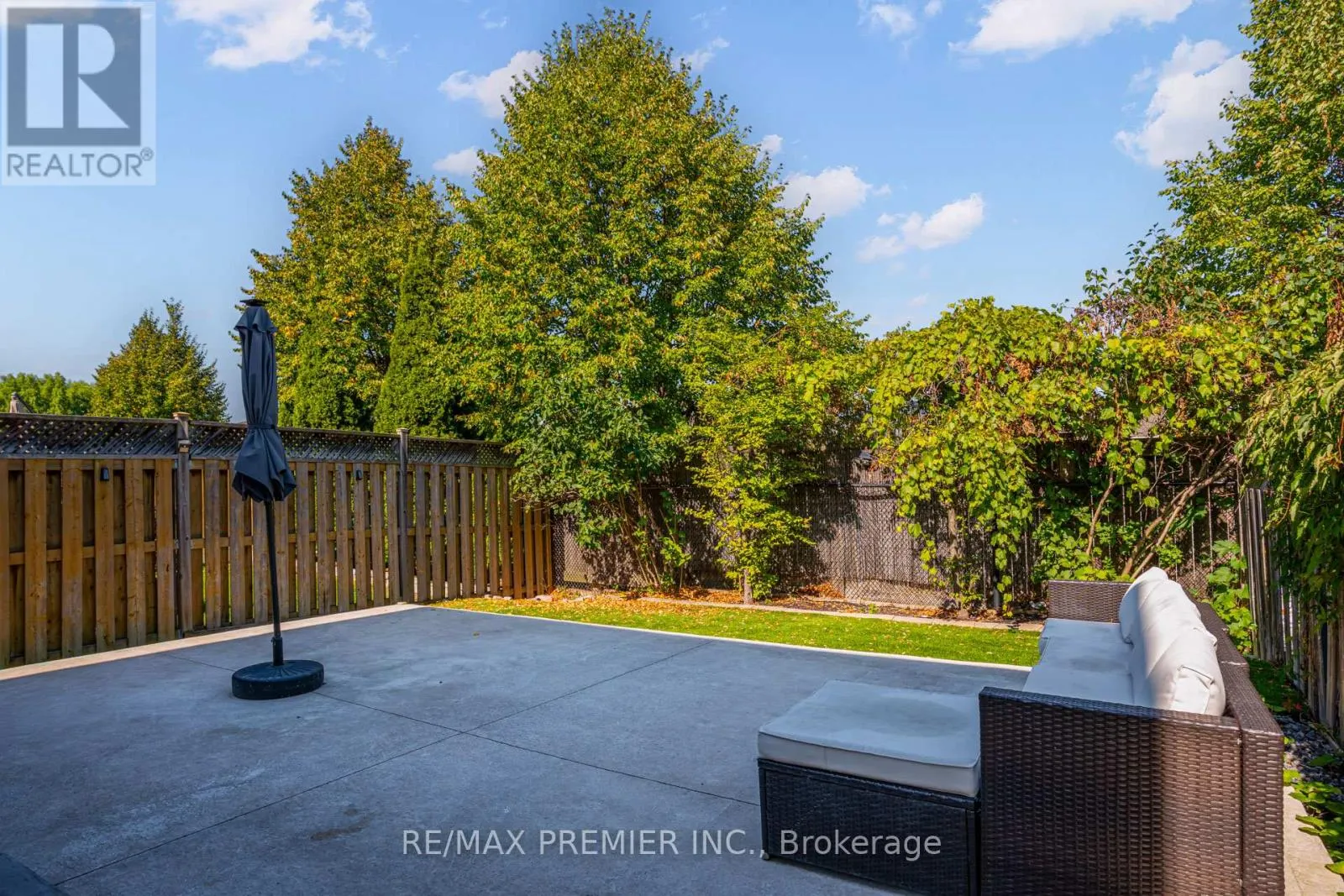89 RONAN CRESCENT