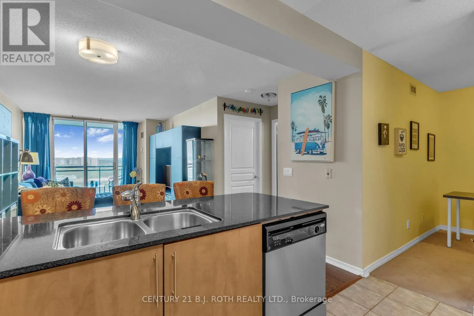 1202 - 350 RED MAPLE ROAD