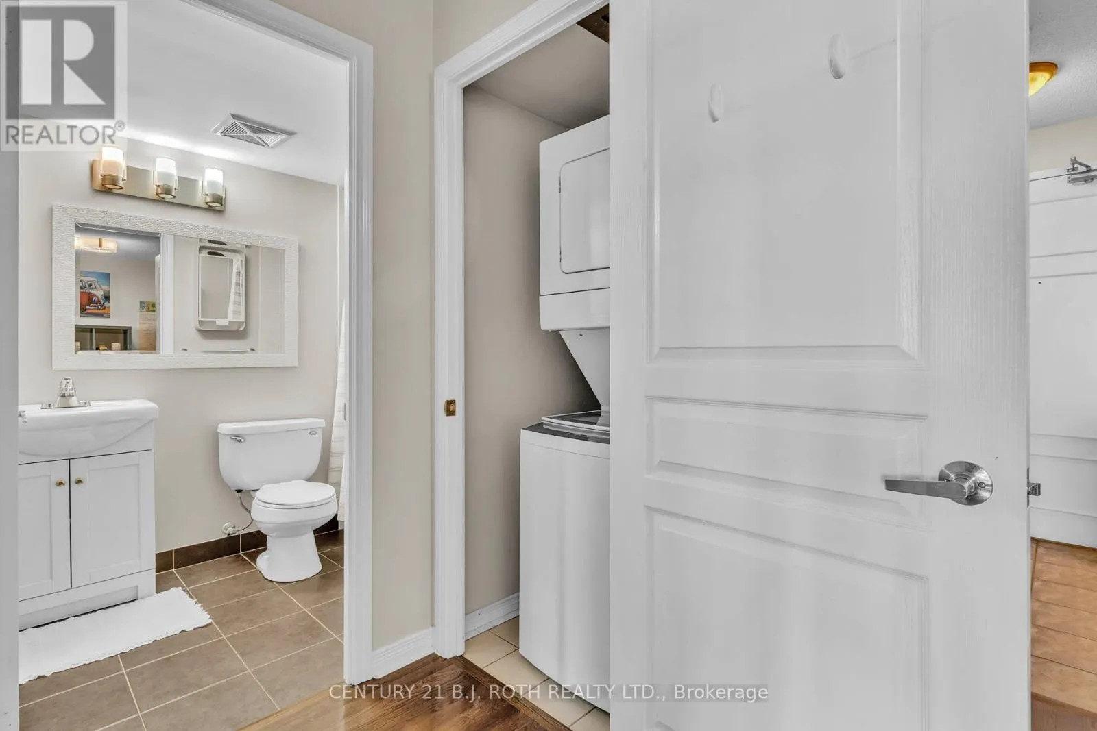 1202 - 350 RED MAPLE ROAD