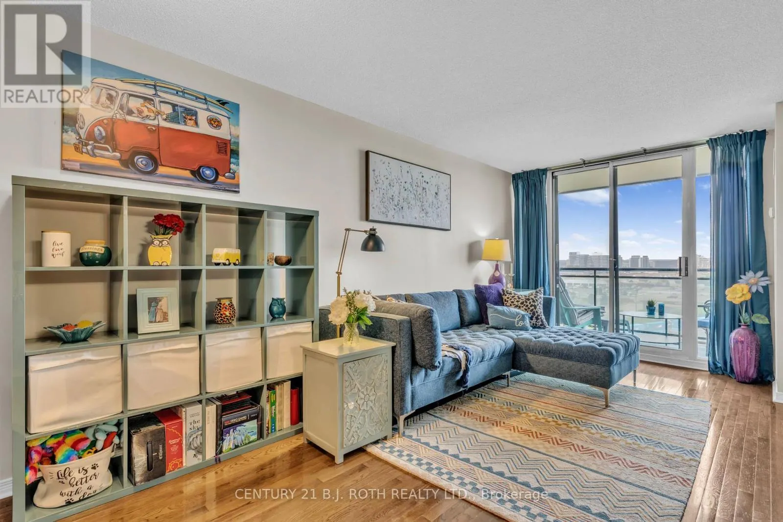 1202 - 350 RED MAPLE ROAD