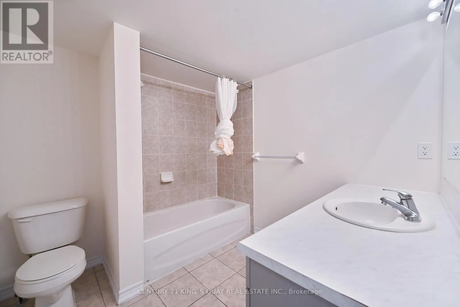 4 - 181 PARKTREE DRIVE