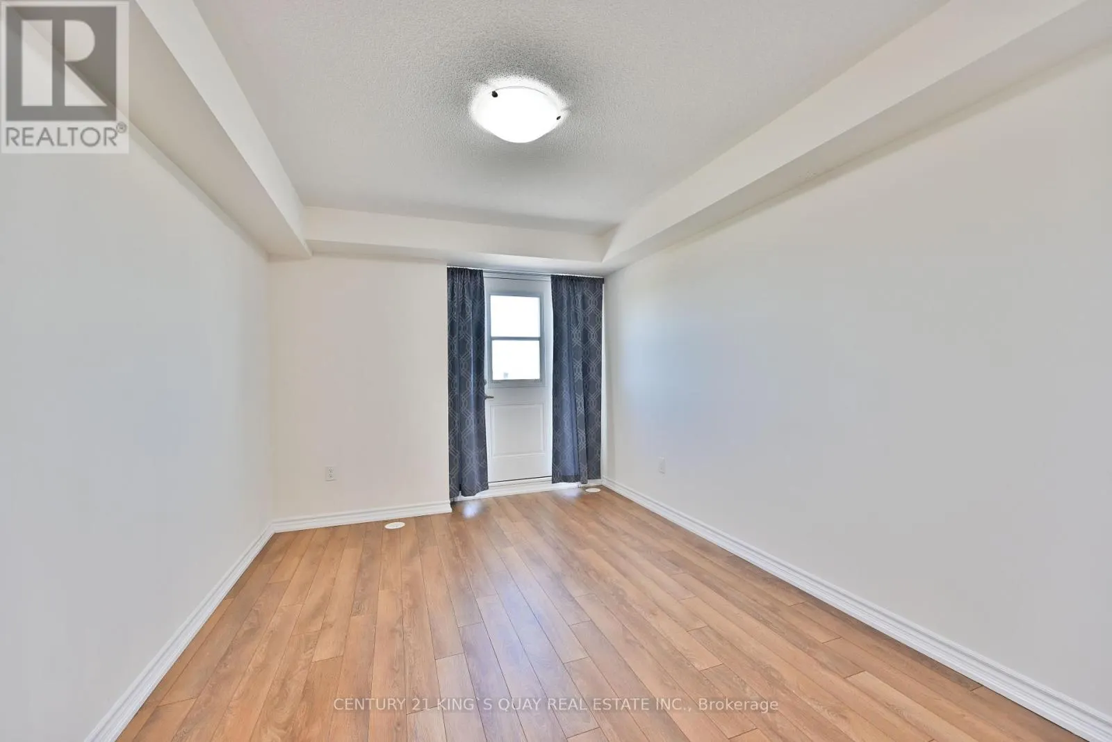 4 - 181 PARKTREE DRIVE