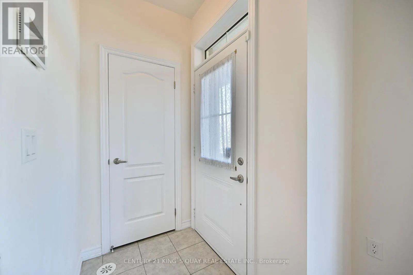 4 - 181 PARKTREE DRIVE