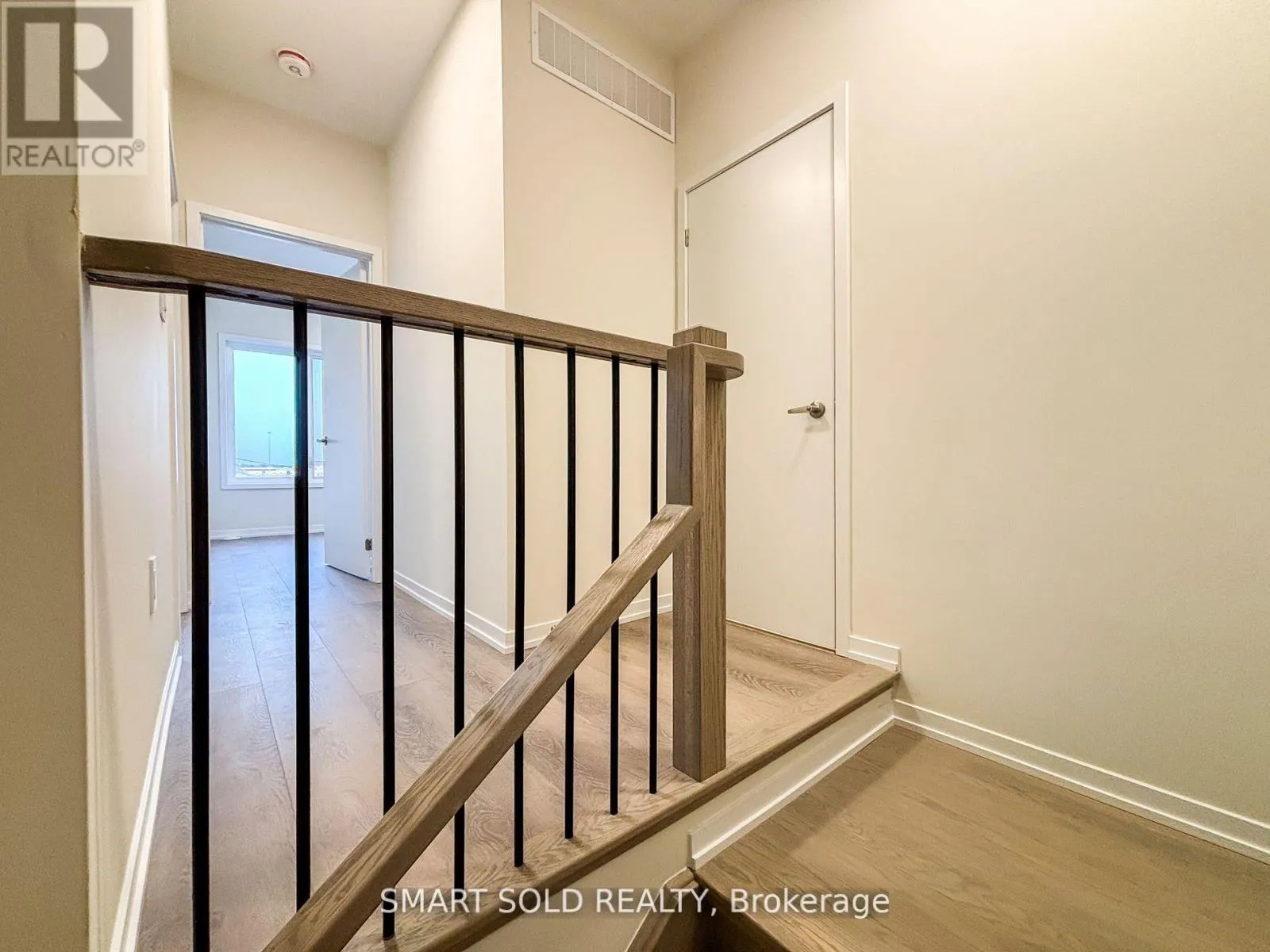 8 MATAWIN LANE