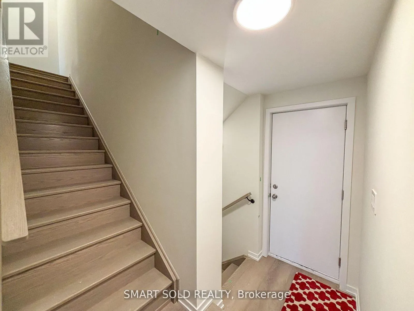 8 MATAWIN LANE