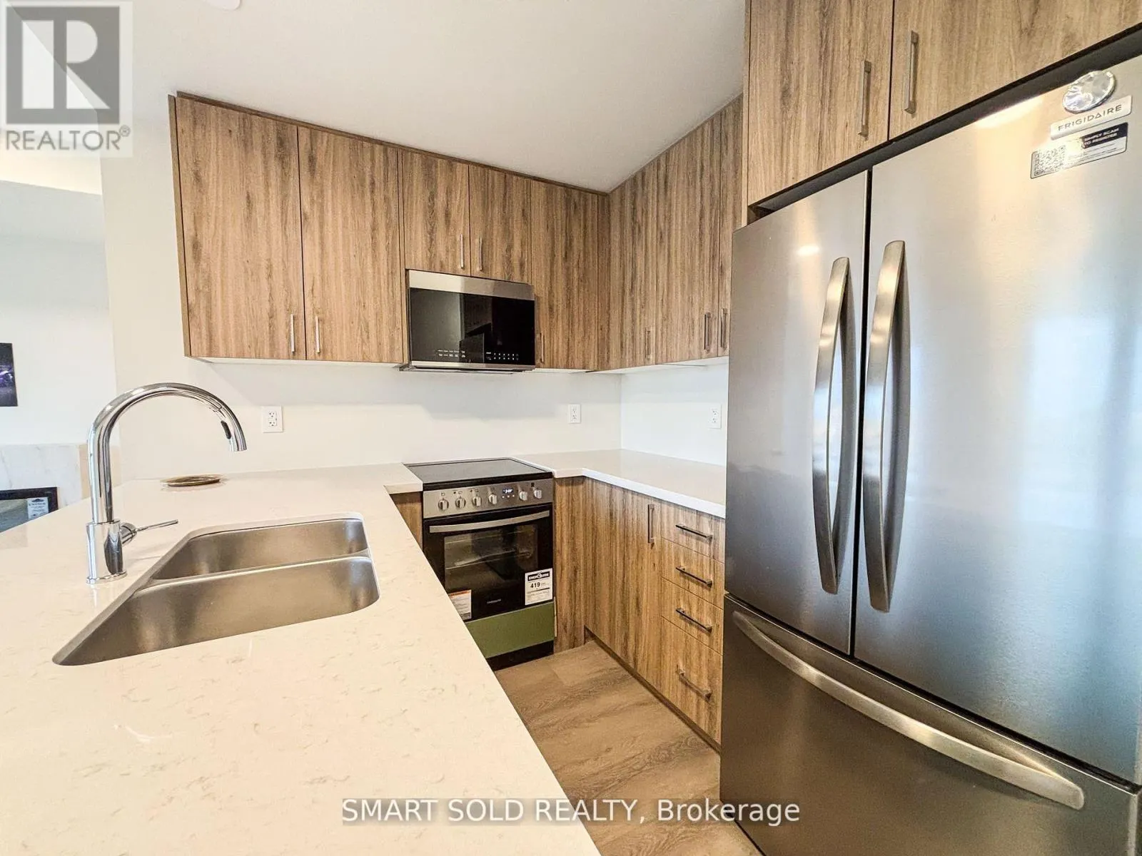 8 MATAWIN LANE