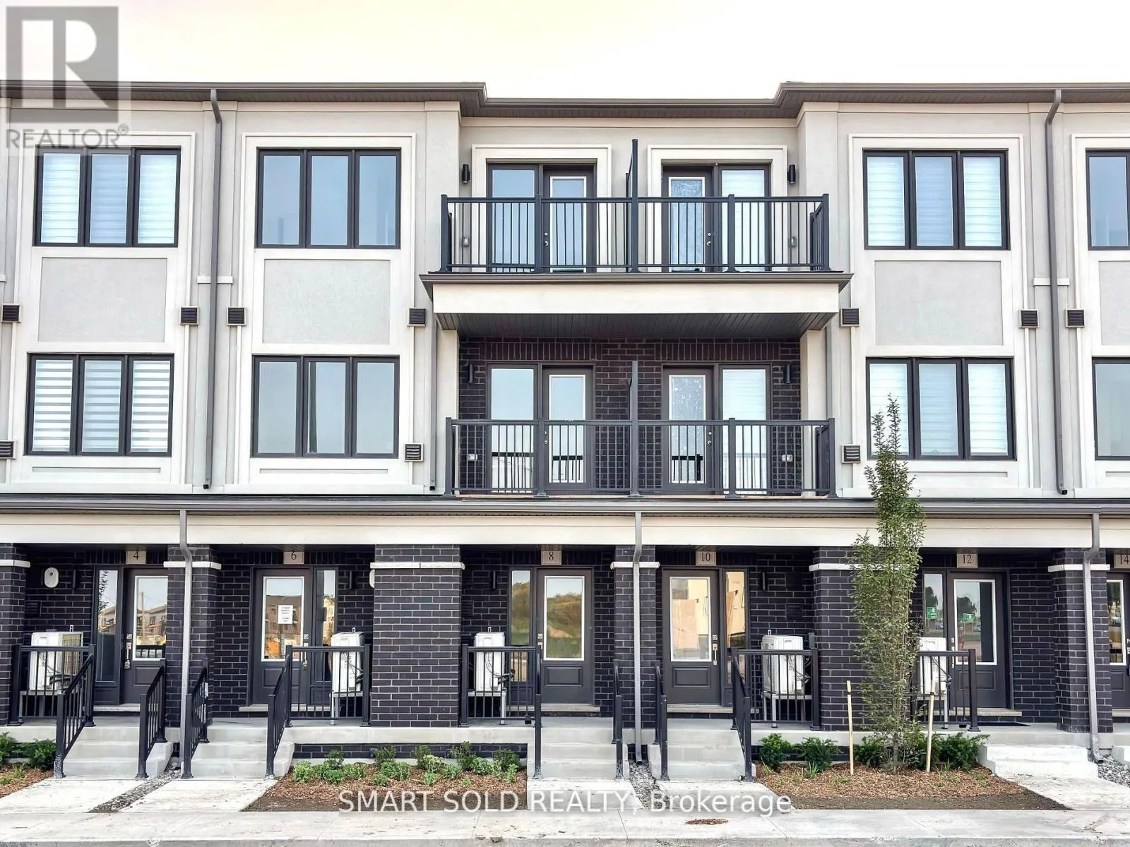 8 MATAWIN LANE