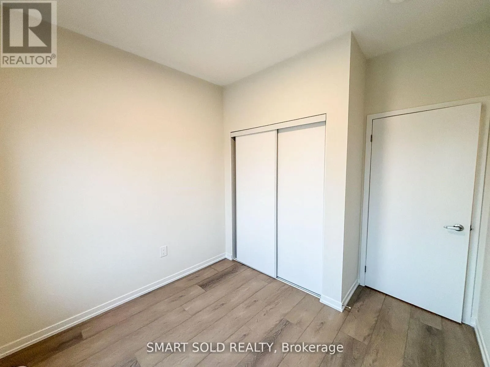 8 MATAWIN LANE