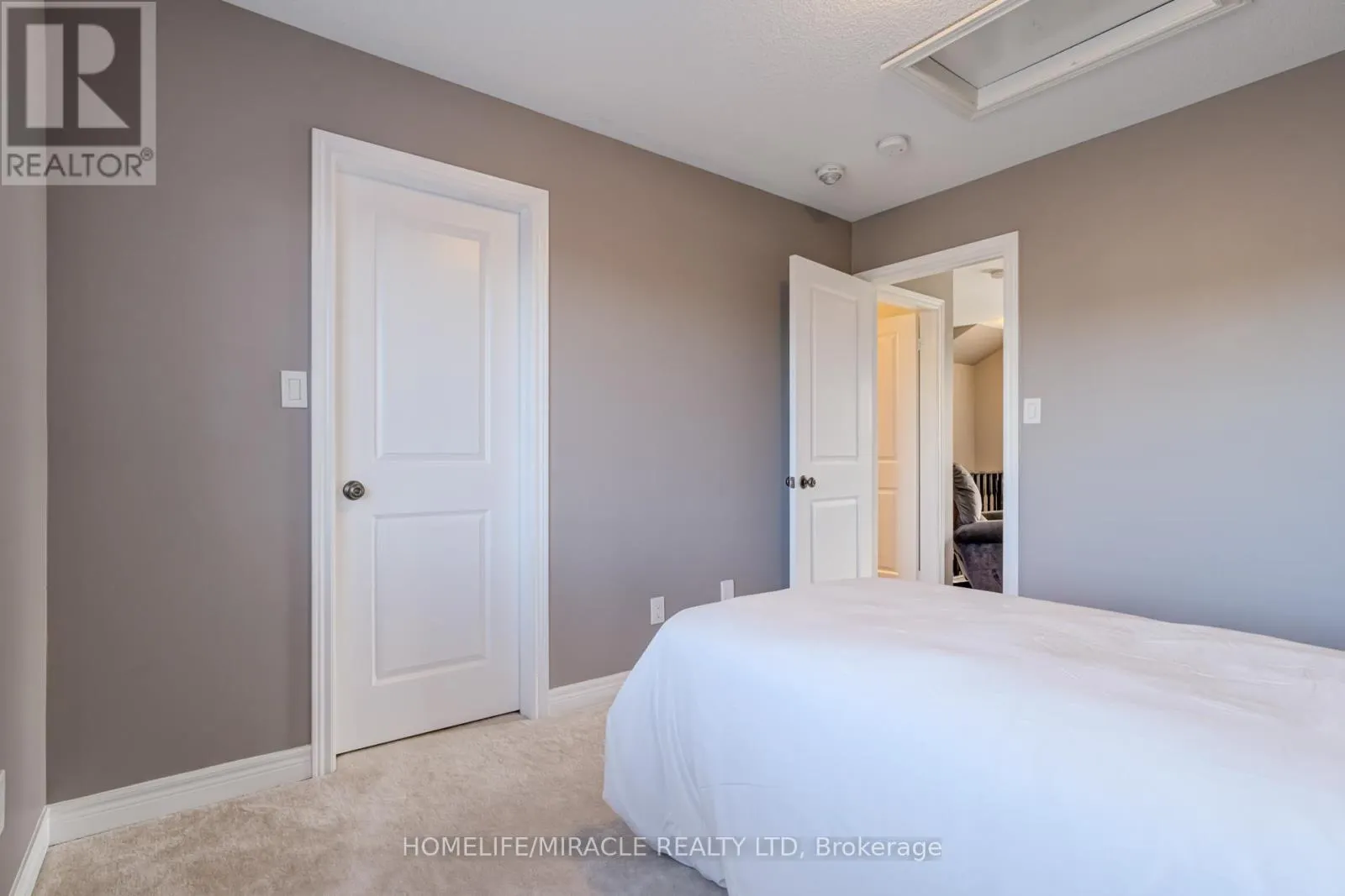 62 HOARD AVENUE N