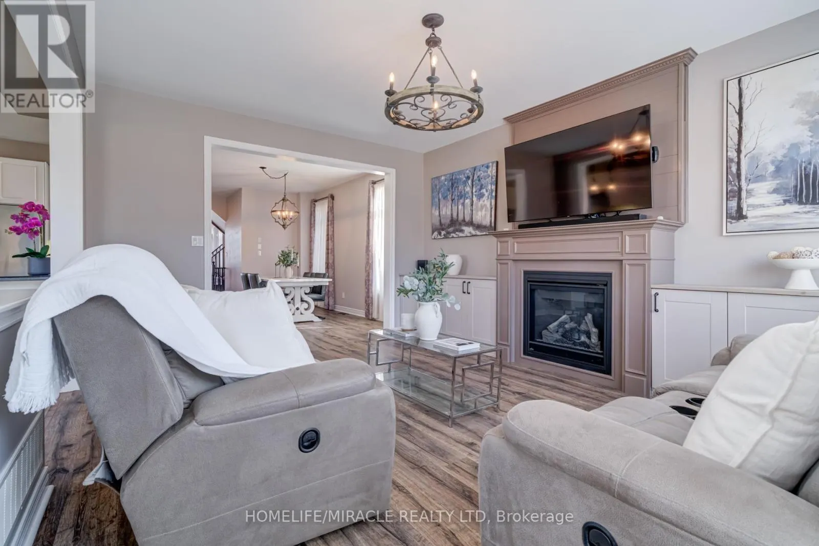 62 HOARD AVENUE N