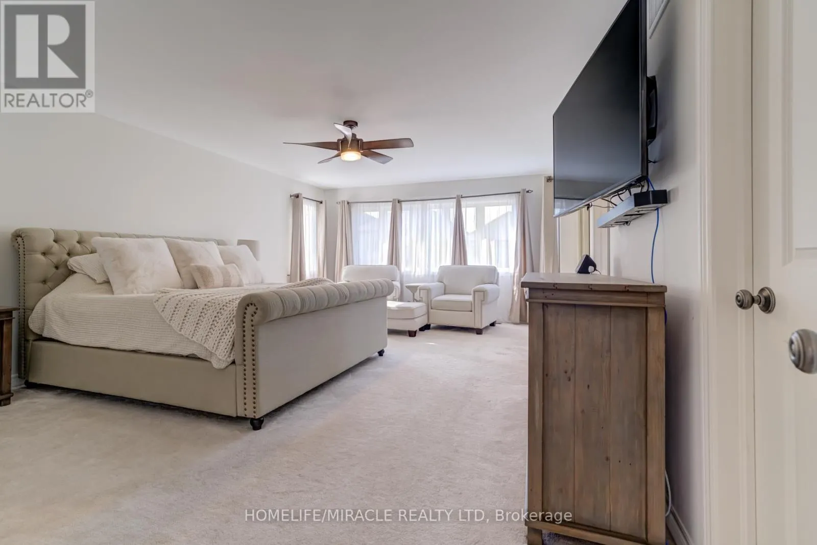 62 HOARD AVENUE N