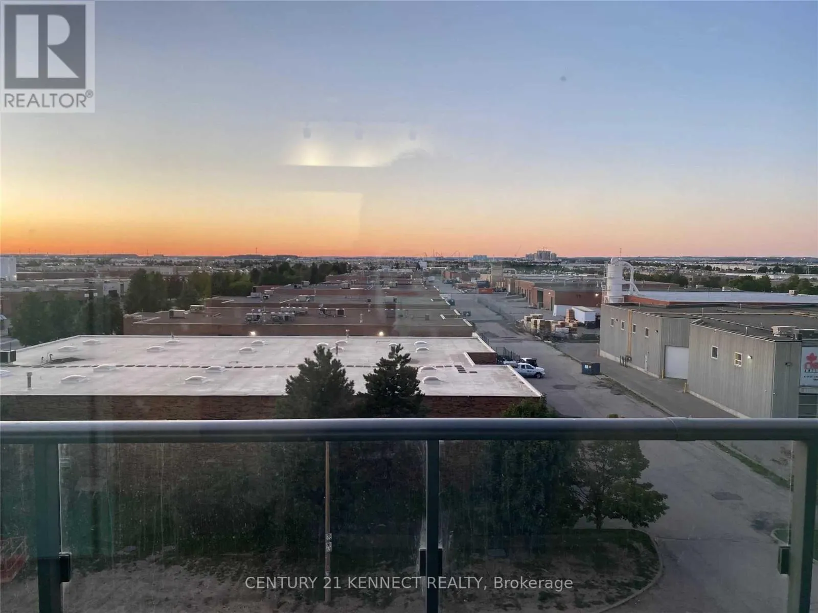 607 - 898 PORTAGE PARKWAY