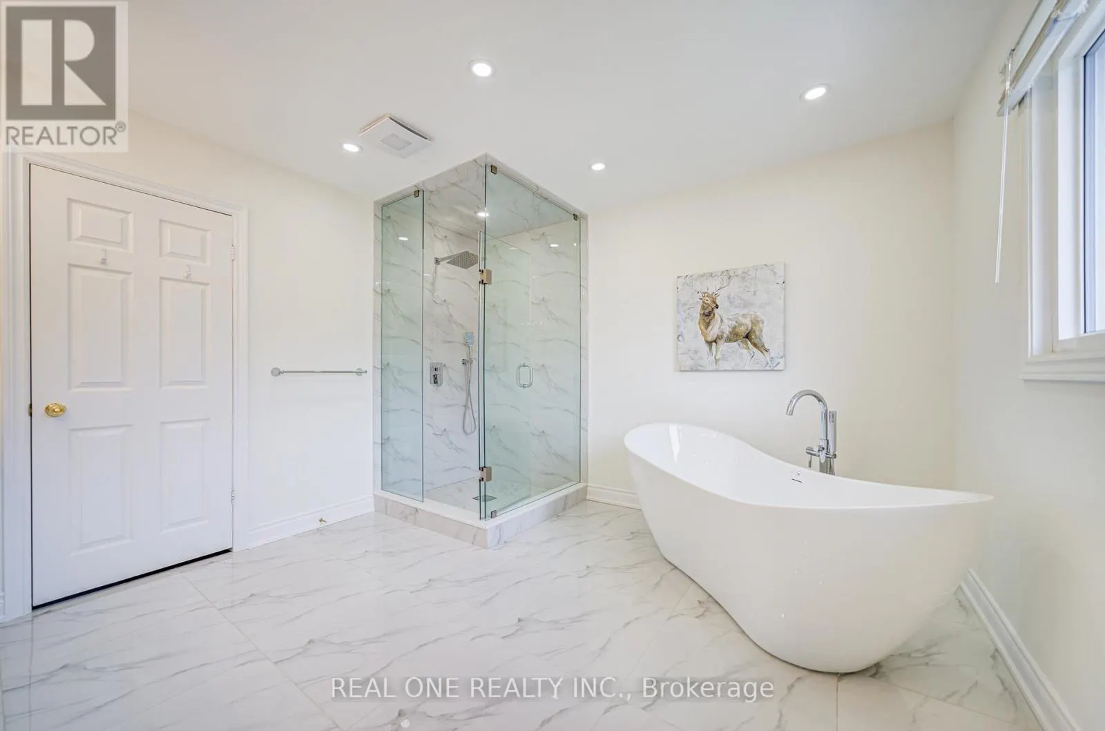 27 BINSCARTH CRESCENT