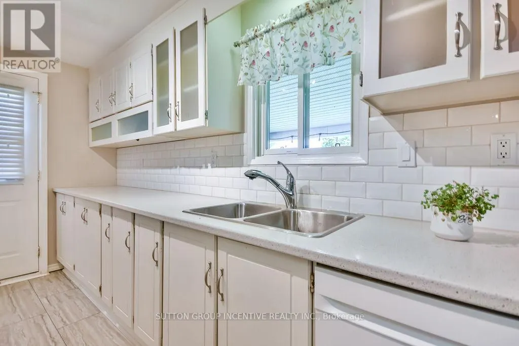 118 LINDEN LANE