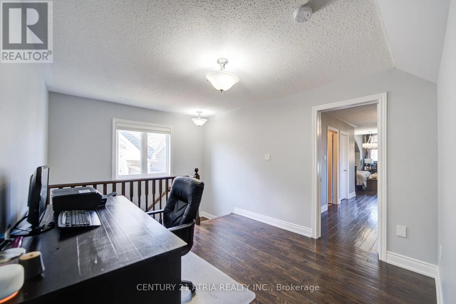10 GLADYS ROLLING AVENUE