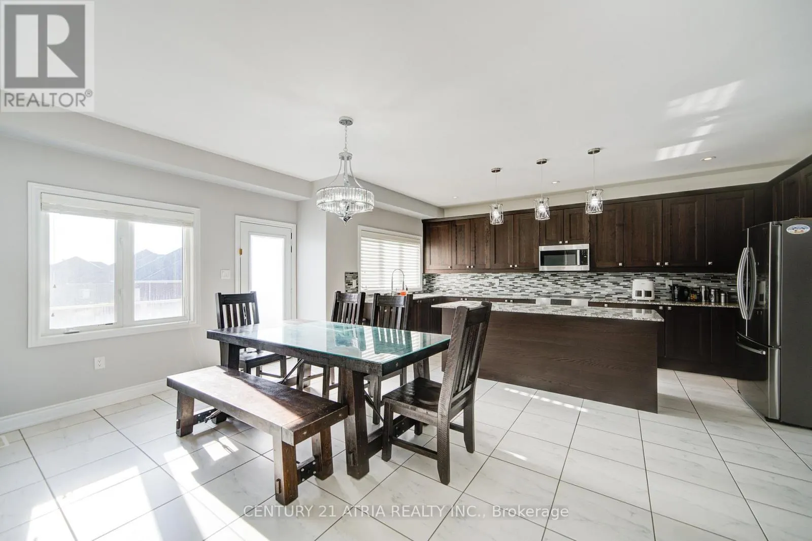 10 GLADYS ROLLING AVENUE