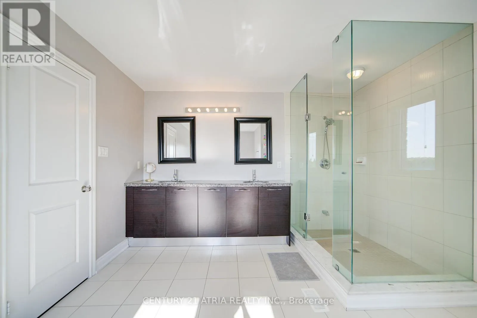 10 GLADYS ROLLING AVENUE