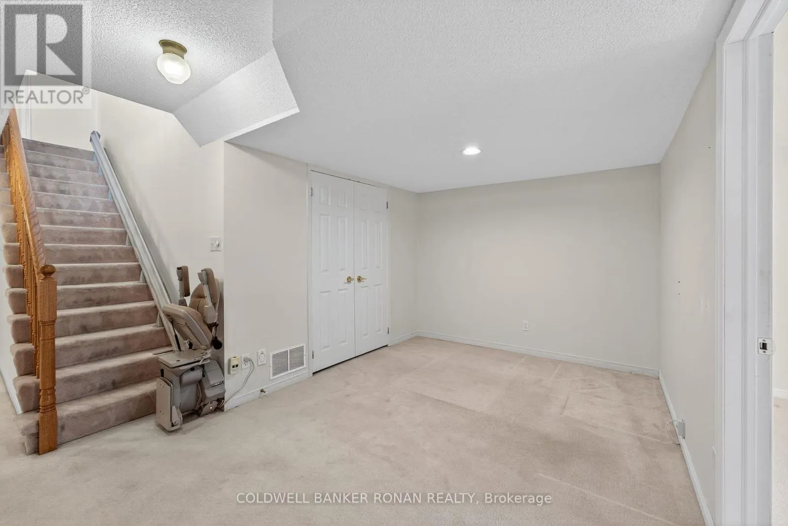 12 GLENWOOD DRIVE