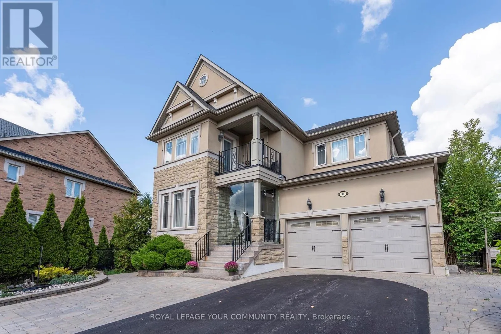 35 VANDERVOORT DRIVE