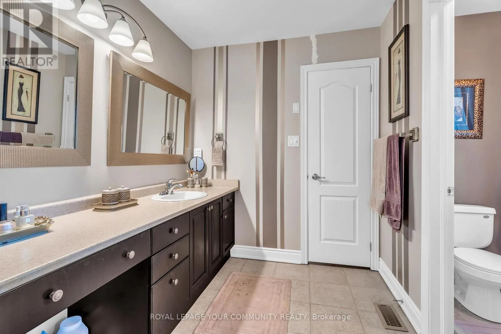 35 VANDERVOORT DRIVE