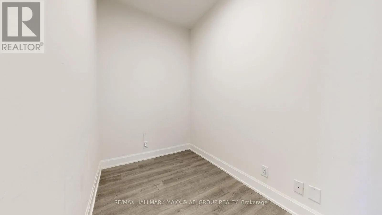 1207 - 12 GANDHI LANE