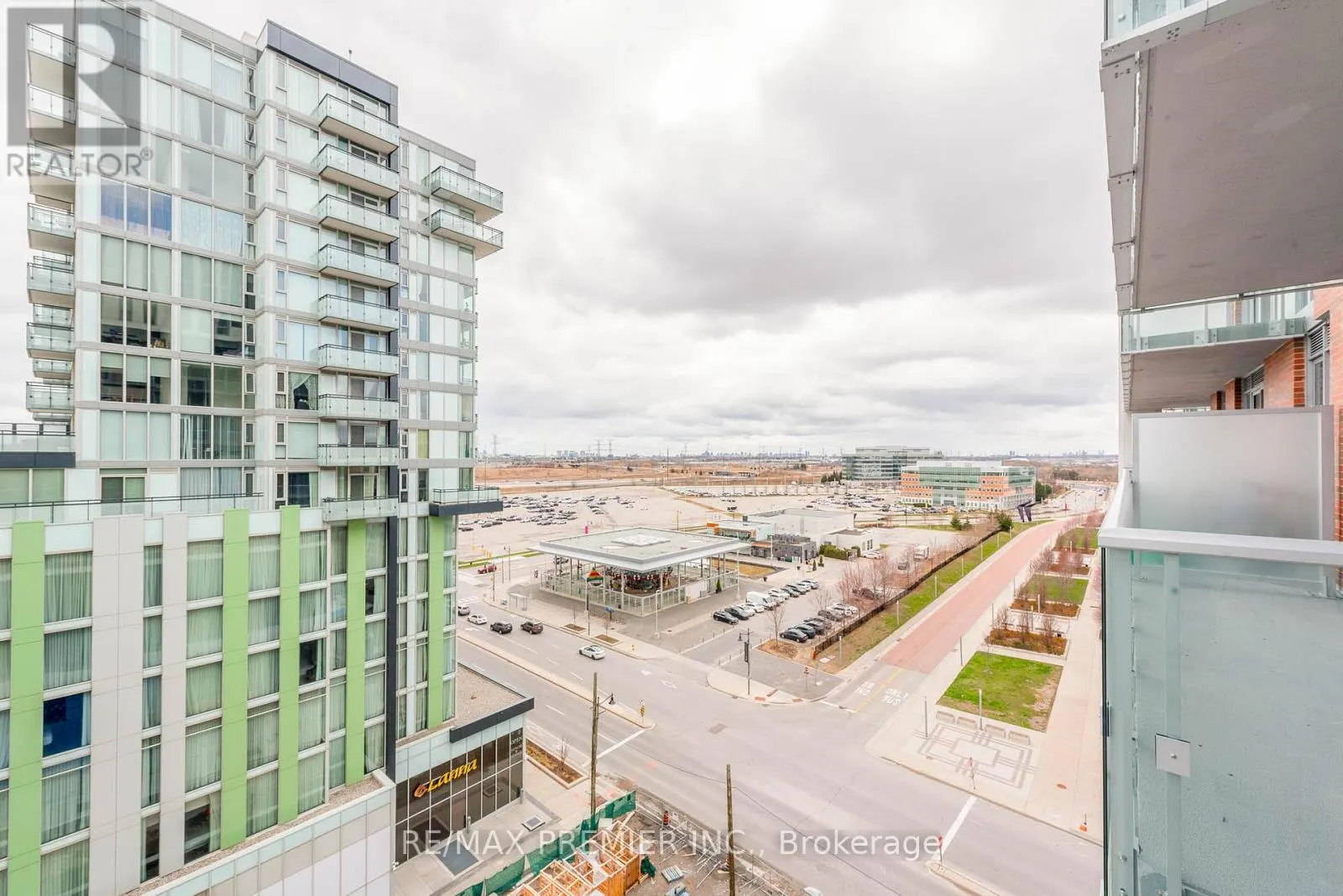 1116A - 8119 BIRCHMOUNT ROAD