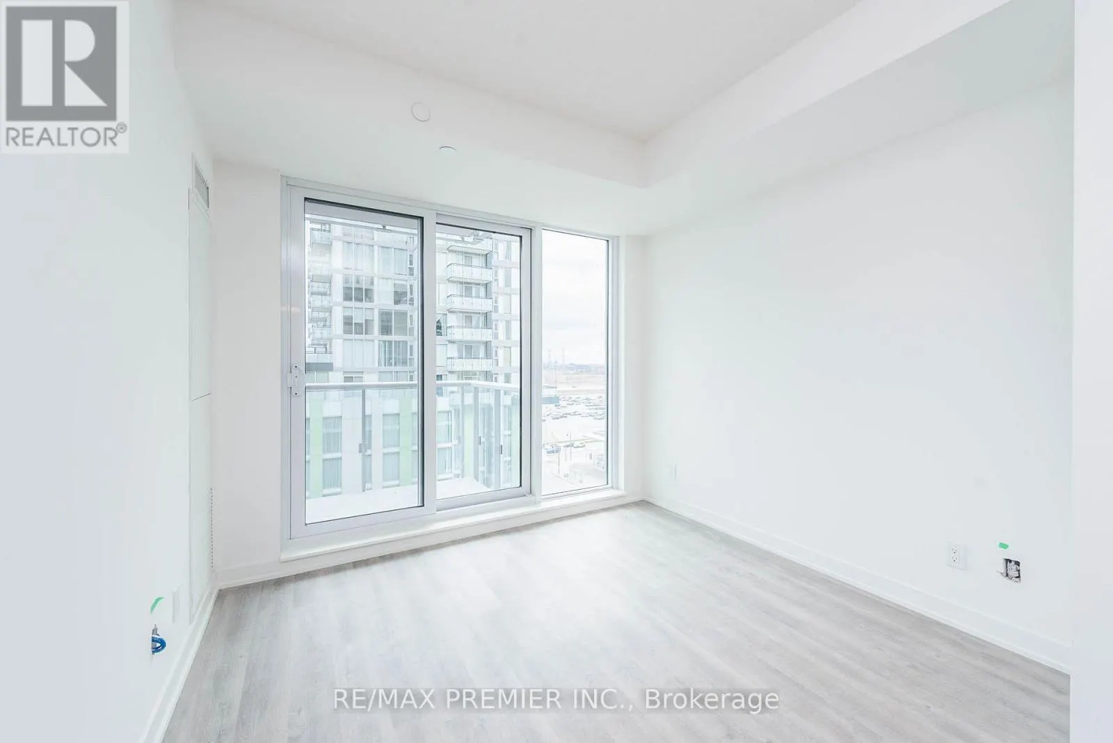 1116A - 8119 BIRCHMOUNT ROAD