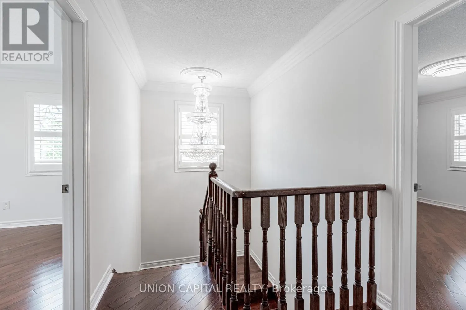 18 HONEY GLEN AVENUE