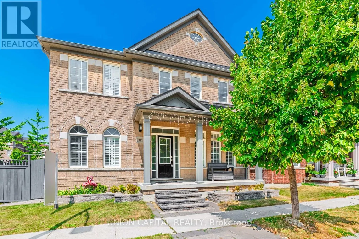18 HONEY GLEN AVENUE