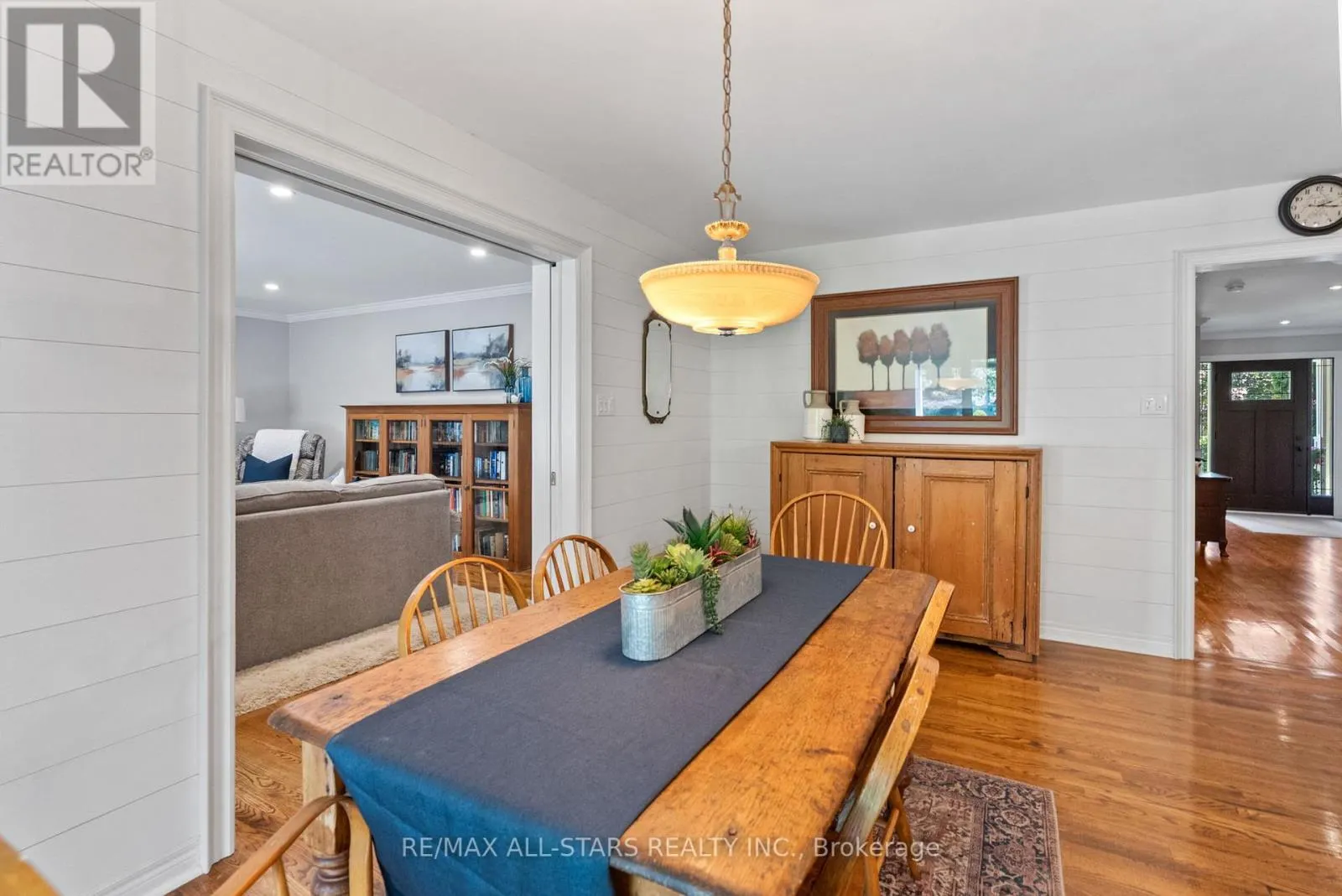 24 COLONEL SHARPE CRESCENT