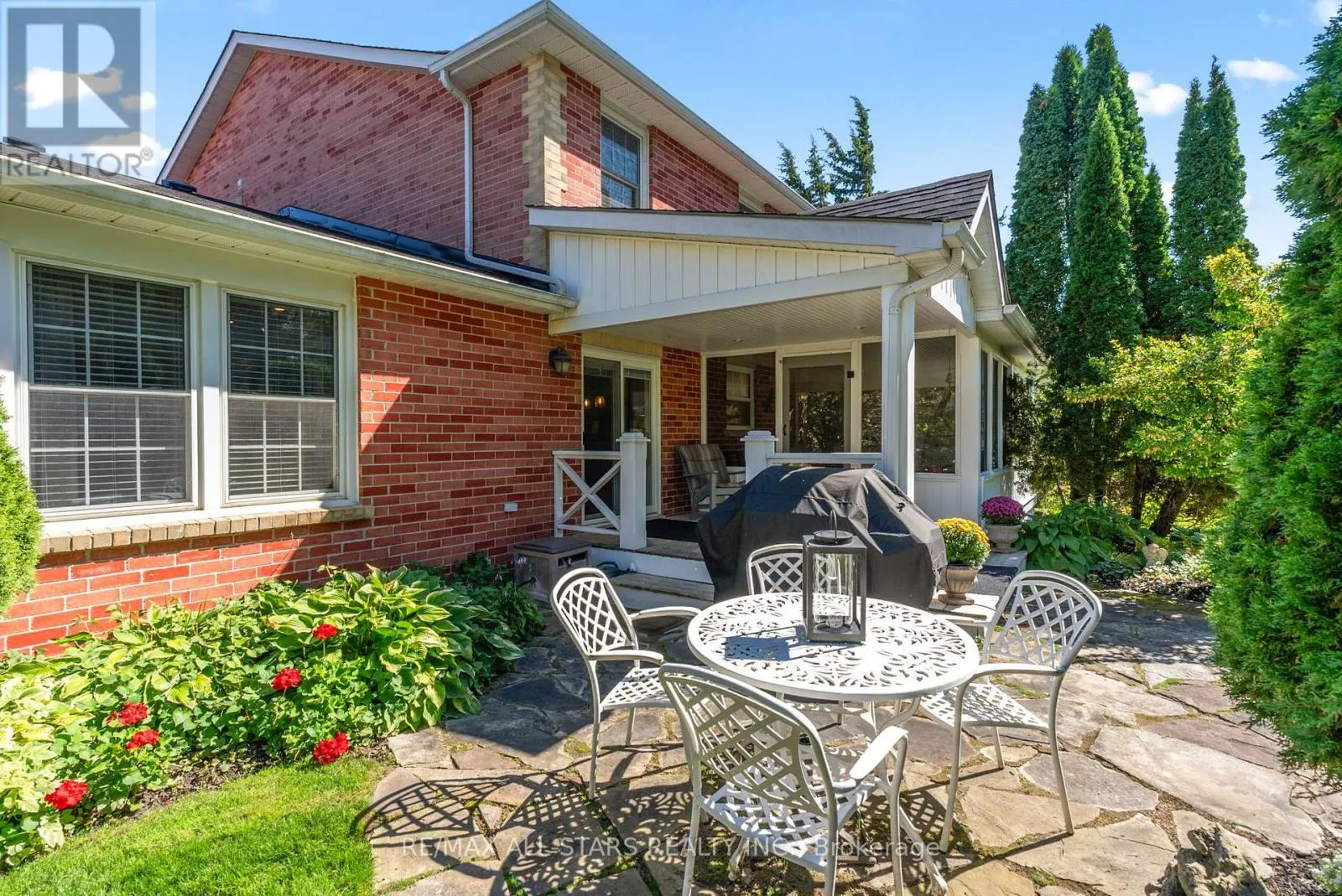 24 COLONEL SHARPE CRESCENT